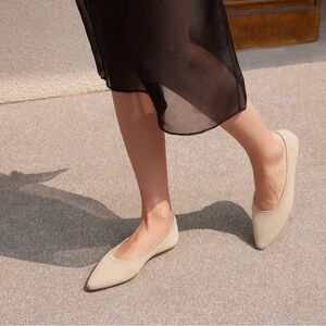 Vivaia Pointed-Toe Ballet Flats (Aria 5°)